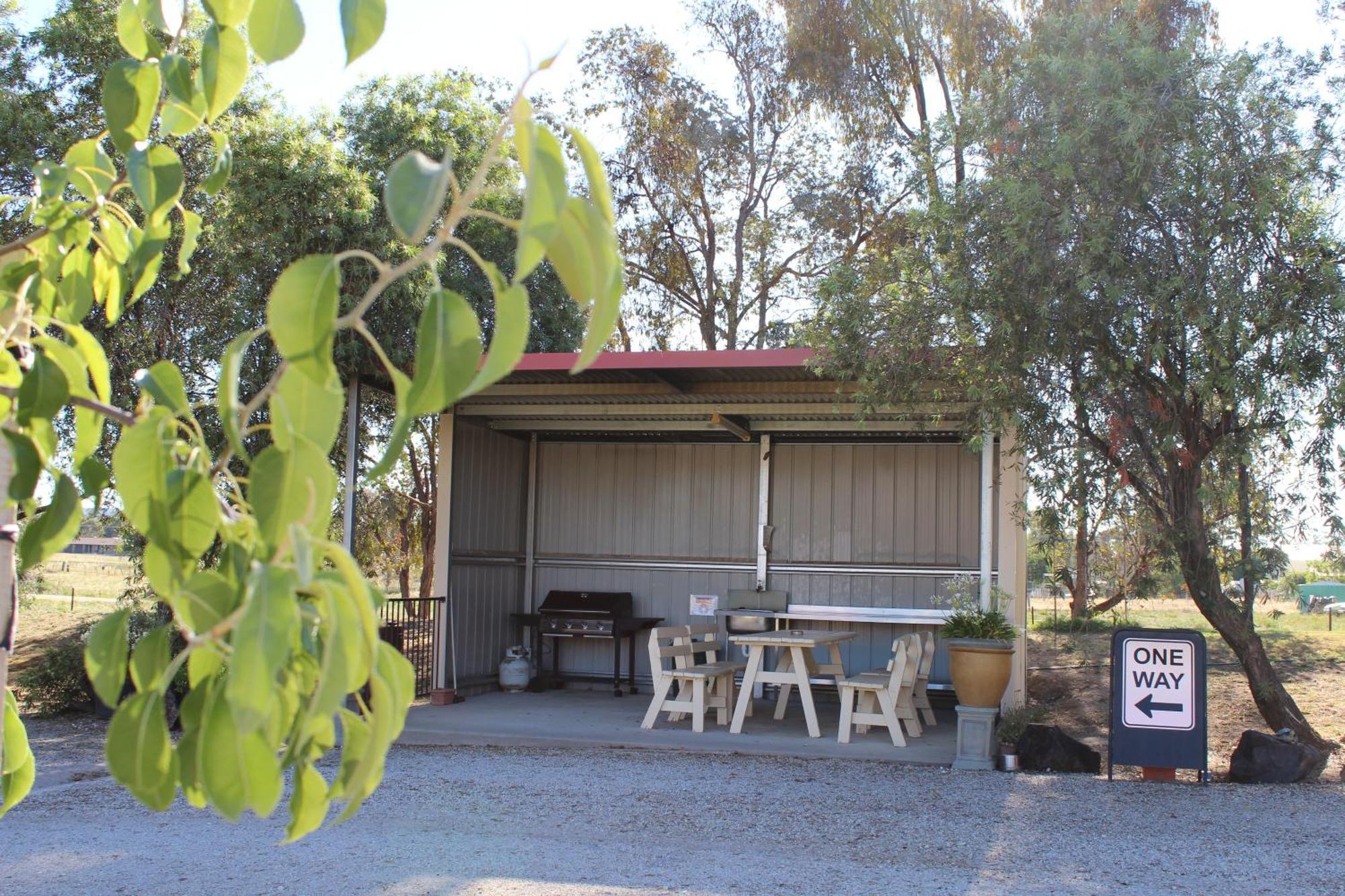 The Lydoun Motel Chiltern Esterno foto